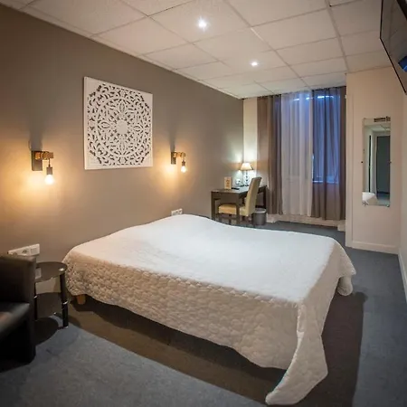 De L'europe 2* Joyeuse